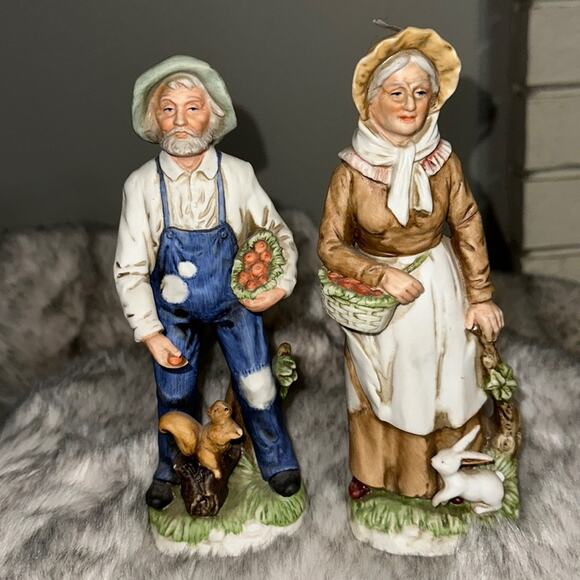 Vintage Honco Man and Woman Farmer Signed Figurines #1409 - Picture 1 of 8